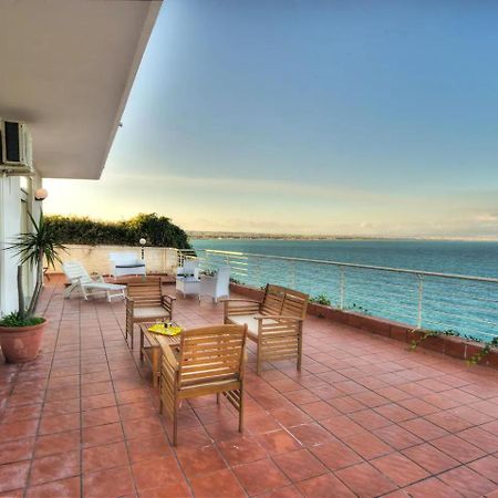 Terrazza Sul Mare Villa อันโญเน บันญี ภายนอก รูปภาพ